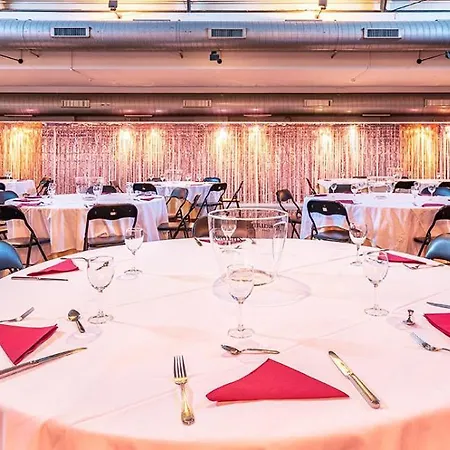 Air Penedes Отель