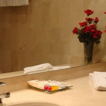 Отель Air Penedes 4*