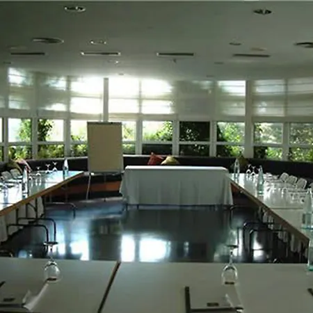 Отель Air Penedes Вильяфранка-дель-Пенедес