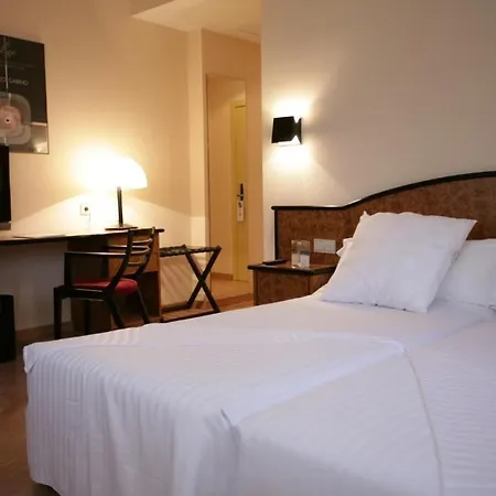 Отель Air Penedes Вильяфранка-дель-Пенедес