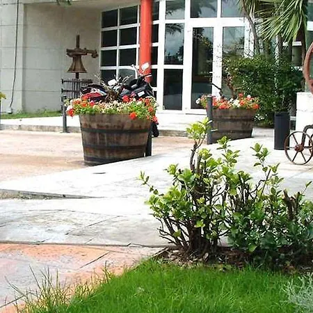 Отель Air Penedes 4*